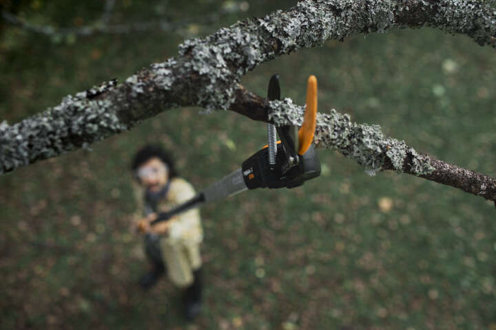 FISKARS PowerGear Teleskop-Schneidgiraffe UPX86